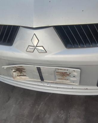 MITSUBISHI COLT 2006 PARAURTI ANTERIORE