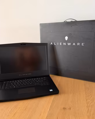Alienware 15R3 | i7-7820hk |GTX 1070 8GB| 32Gb Ram