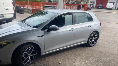 Volkswagen golf 8 2.0 tdi 150cv