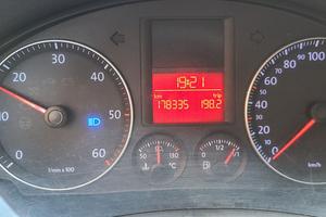 Golf V 2.0 Tdi con gancio traino