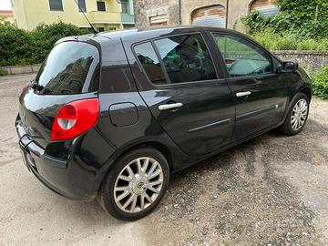 Renault Clio lll serie