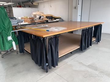 Tavolo da lavoro robusto di ferro