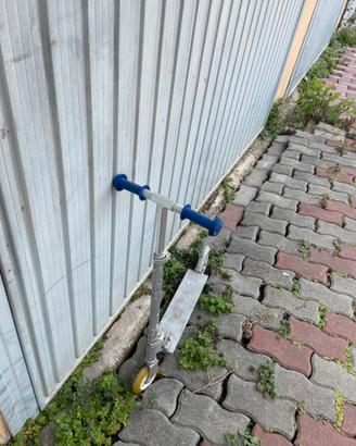 Monopattino in ferro