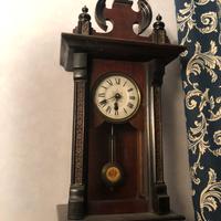 Orologio a pendolo da parete