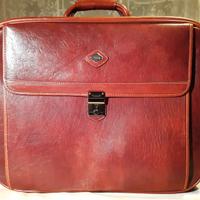 Valigia vintage "I Santi" da viaggio in pelle .