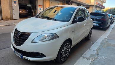 Lancia Ypsilon 1.2 69 CV 5 porte Elefantino