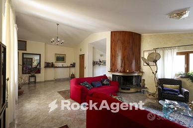 AMPIA METRATURA CON VISTA PANORAMICA E QUADRUPLA E