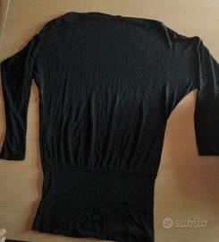 Maglia donna nera scollatura a barchetta taglia M