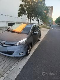 Yaris 1.3VVTI-64000km-5porte-2014