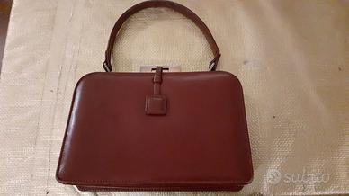 Borsetta vintage bordeaux. 22 x 15 cm