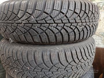 2 pneumatici Goodyear 175/65 R15 84T M+S