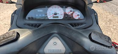 YAMAHA T MAX 500