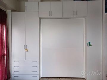 Letto a scomparsa ideale per b&b o spazi piccoli.