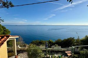 Villa di 70 m² con 4 locali e posto auto a Rio