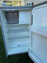 Frigo trivalente dometic