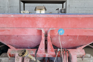 Spandiconcime Kuhn Axis