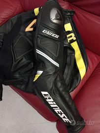 giacca moto Dainese in pelle nera 