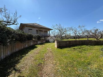 VILLA SINGOLA A SANTERAMO IN COLLE