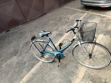 bici 28 dà passaggio 