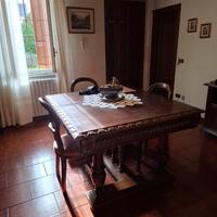 Tavolo in legno ottocentesco