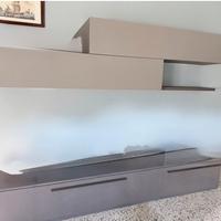 Soggiorno con due pensili