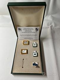 Cofanetto spille Lacoste di beneficenza per AISM