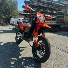 KTM 690 smc-r 2023