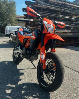 KTM 690 smc-r 2023