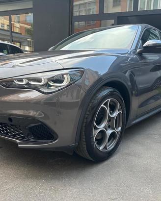 ALFA ROMEO Stelvio 2.2d 160cv Sprint LED+Navi+Pa