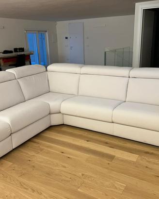 Poltronesofà Forlì angolare letto relax elettrico