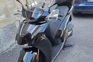 Honda sh 350