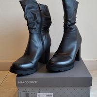 Stivali donna taglia 41.