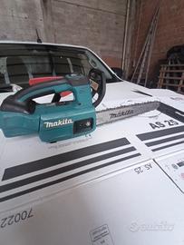 motosega a batteria Makita 