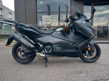 Yamaha T Max 560