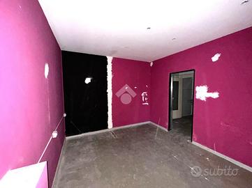 NEGOZIO A GRUGLIASCO