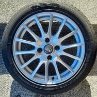 4 cerchi in lega da 16" con pneumatici Good Year