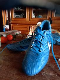 scarpe calcio Nike.. tacchetti fissi