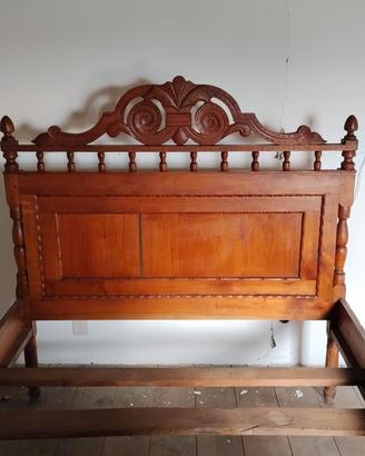 letto in legno fine 800/primi900