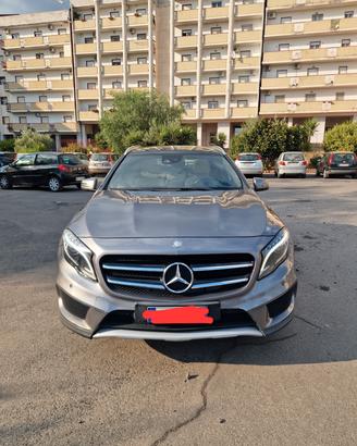  Mercedes-Benz GLA  200D 4Matic 