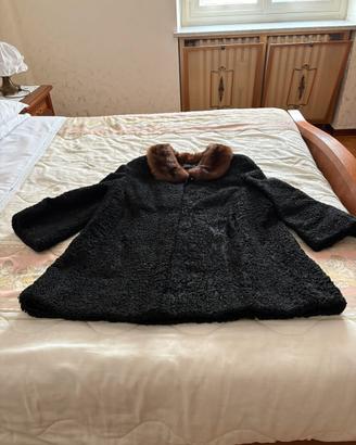 Pelliccia astrakan donna colore nera