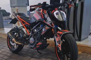KTM DUKE 125