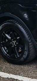 cerchi e gomme termiche Range Rover Evoque R18 