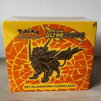 Pokemon Ultraprisma Solgaleo Set allenatore
