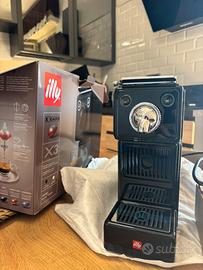 Macchina da caffe Illy X-3