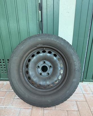 Gomme invernali 195/65 R15 + cerchi in ferro