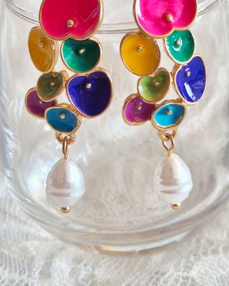Orecchini in metallo smaltato colorato