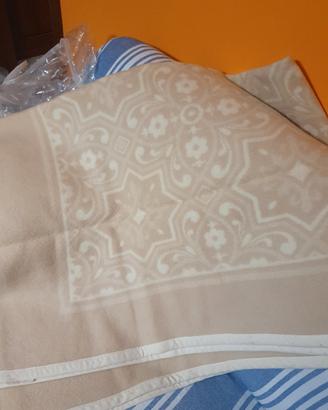 Coperta lana vergine