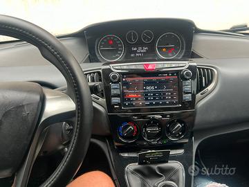 Autoradio lancia ypsilon