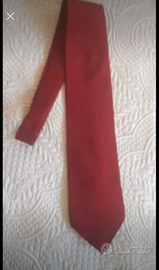 Cravatta nuova in pura seta