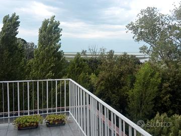 Attico vista mare a Grado pineta